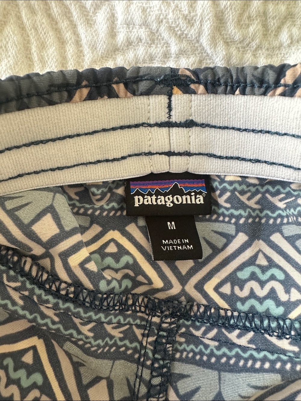 Patagonia Women's Patterned Elastic-Waist Shorts - Picture 2 of 4